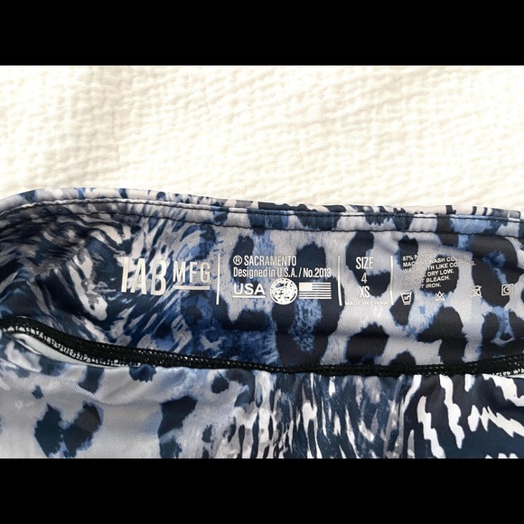 IAB Shorts - Picture 3 of 3